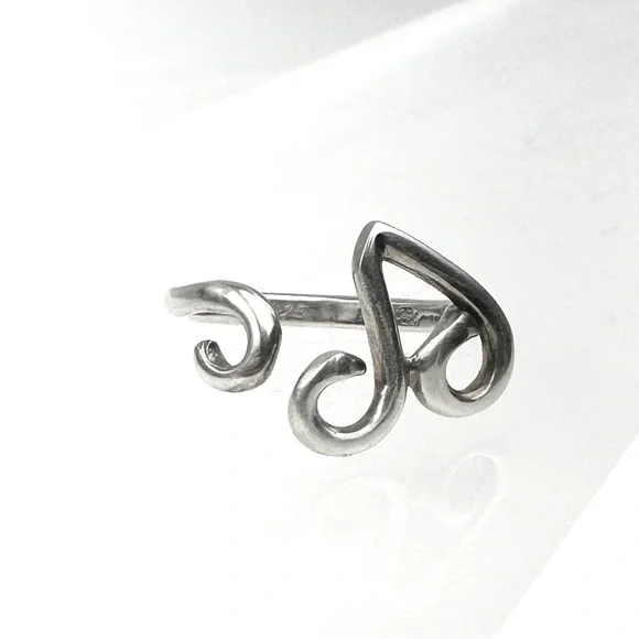 💎 TIFFANY&Co. Silver Ladies Ring - Picture 3 of 12